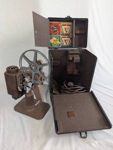 lot 4 image: Revere Standard 8mm Projector Model 80