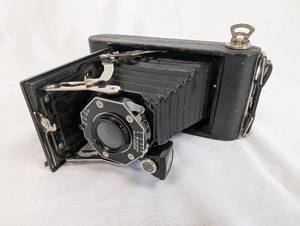 lot 6 image: Vintage Kodak Folding Camera