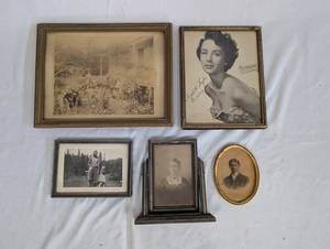 lot 24 image: Collection of Framed Vintage Photographs