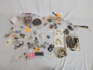 lot 27 image: Assorted Costume Jewelry Collection