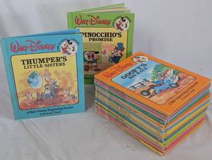 lot 47 image: Walt Disney Fun-to-Read Library Set