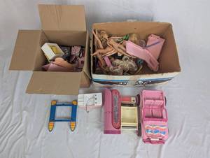 lot 57 image: Assorted Barbie Dolls and Accessories
