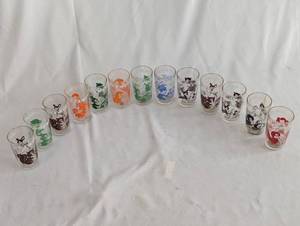 lot 59 image: Vintage Animal Character Glass Tumbler Set