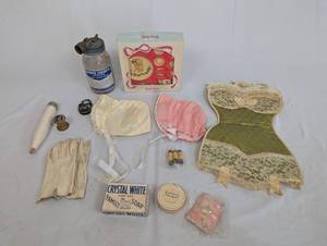 lot 64 image: Vintage Household and Personal Items Collection