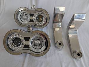 lot 70 image: Trux Accessories Chrome Dual Headlights with Mounts