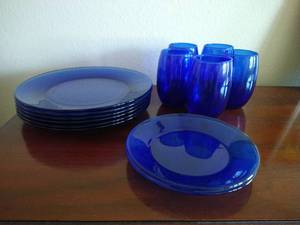 lot 21 image: Blue Glass Dishes