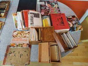 lot 29 image: Recipe Books & Recipe Boxes - Some Vintage