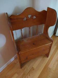 lot 46 image: Wood Storage Bench