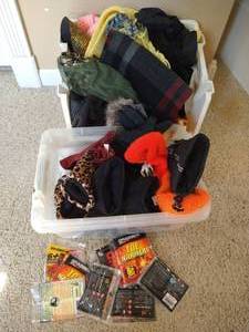 lot 62 image: Hand & Foot Warmers, Hats, Gloves & Mittens