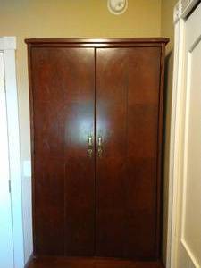 lot 63 image: Heavy Wood Cabinet
