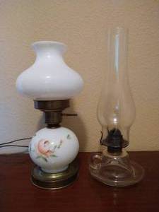 lot 67 image: (2) Lamps - Electric & Hurricane Lamp