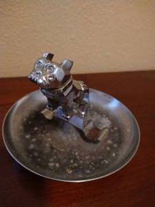 lot 68 image: Vintage Mack Truck Bulldog Ashtray