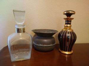 lot 72 image: Decanters & Vintage Spittoon