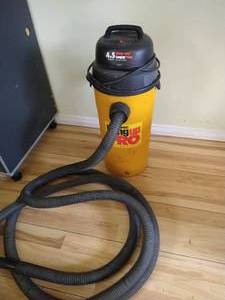 lot 80 image: 4.5 hp Shop-Vac