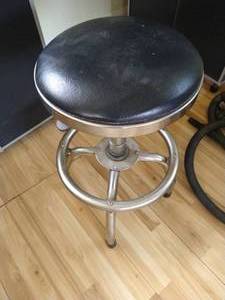 lot 89 image: Heavy Padded Stool