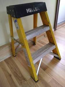 lot 91 image: Keller 26 Fiberglass Step Ladder