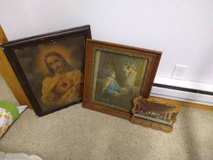 lot 135 image: (3) Religious Pictures - (2) Vintage