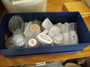 lot 202 image: Box of MANY Night Lights