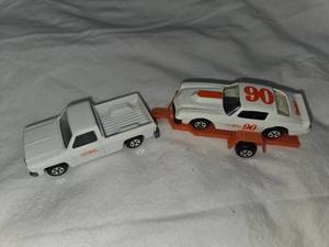 lot 180 image: Hardees Diecast Set