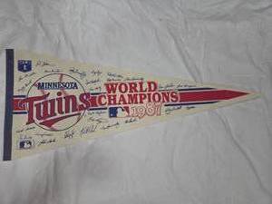 lot 202 image: 1987 Twins Flag