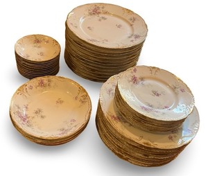 lot 29 image: Haviland France Limoges Porcelain Dinnerware Set with Floral Pattern