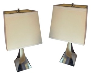 lot 40 image: Pair of Modern Chrome 24 Table Lamps with Square Shades