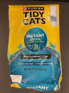 lot 21 image: Tidy Cats Instant Action Non-Clumping Litter 20lb Bag