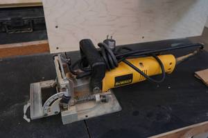 lot 17 image: DeWalt Plate Joiner
