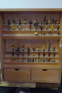 lot 43 image: Assorted Router Bits