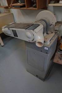 lot 6 image: Delta 6 Belt and 12 Disc Sander