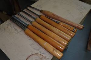 lot 74 image: 7 Wood Lathe Chisels