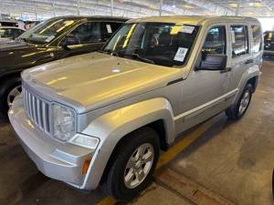 lot 4 image: 2011 Jeep Liberty Sport