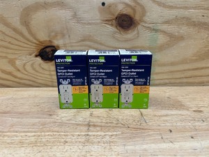 lot 152 image: Leviton Lot of 3- SmartlockPro 15 amps 125 V Duplex Ivory GFCI Outlet 5-15R