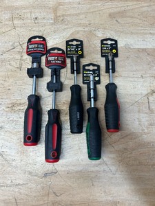 lot 161 image: PRO GRADE, PLYMOUTH FORGE Nut Driver, Screwdriver lot of 5