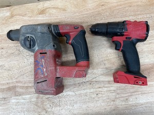 lot 170 image: Milwaukee - Lot of 2 - Hammer DrillDriver and Rotary Hammer (Non Working)