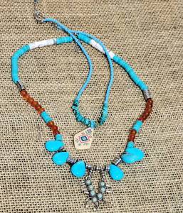 lot 122 image: Howlite, Carnelian and Turquoise Bead Necklace Collection