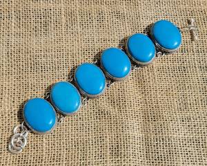 lot 129 image: 925 Sterling Silver Sleeping Beauty Turquoise Bracelet