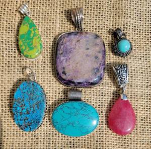 lot 139 image: Bright and Bold Pendant Collection