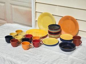 lot 166 image: Fiestaware Bundle of Multiple Areas