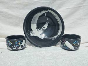 lot 165 image: Signed Kate Huffman Modernist Pottery Group What Cheer Series