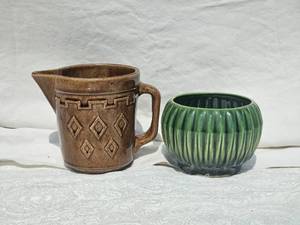 lot 205 image: Vintage 40s Stoneware Pottery