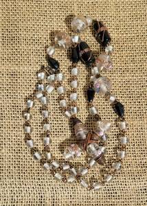 lot 107 image: Italian Murano Wedding Bead Crucifix Necklace