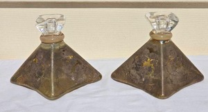 lot 173 image: SIGNED Studio Art Glass Candle Holder Pair - OBrien -  Gold Pyramids