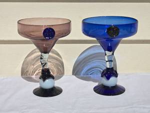lot 175 image: Stunning Studio Art Glass Margarita Glass Pair