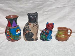 lot 188 image: South American Fine Art Ceramic Collection - Cats & Painted Vases - (4)