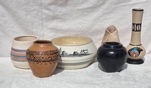 lot 309 image: Vibrant Southwestern Indigenous Pottery Collection - (6)