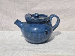 lot 224 image: SIGNED Studio Art Ceramic Teapot - Dana Cole - Indigo