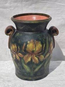lot 286 image: Bobs Pottery Vase - Golden Garden