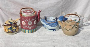 lot 302 image: Fantastic Vintage East Asian Ceramic Teapot Collection - (5)
