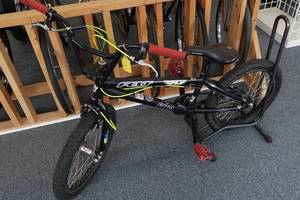 lot 515 image: Felt Chronic BMX Bike